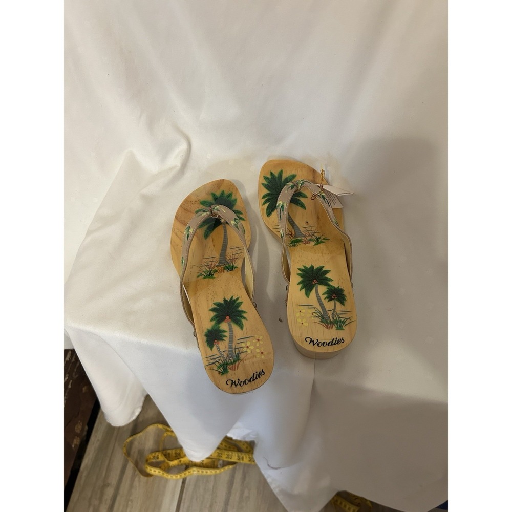 Woodies Hand Painted Sandals Palm Trees Tropical Women's Size 6 Wood Slides NEW